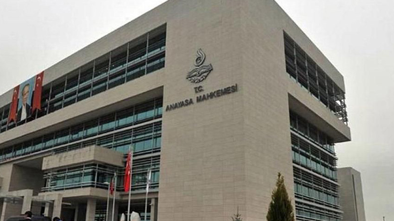 ÖDP binasına asılan “Hırsız AKP” pankartı polisin biber gazlı müdahalesiyle indirilmişti; AYM, “Hak ihlali” dedi