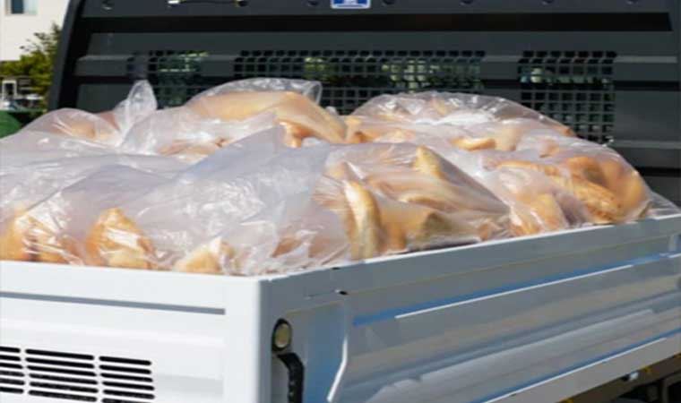 CHP’li belediyelerin ekmek dağıtması da yasaklandı!