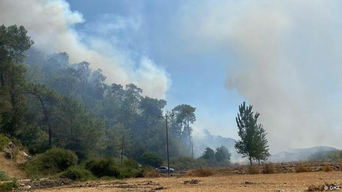Aydın’ın Çine ilçesindeki orman yangını nedeniyle 2 mahalle boşaltıldı